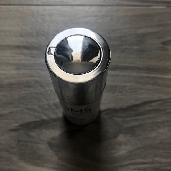 QMS Medicosmetics Lip Line Corrector Serum - Picture 4 of 5